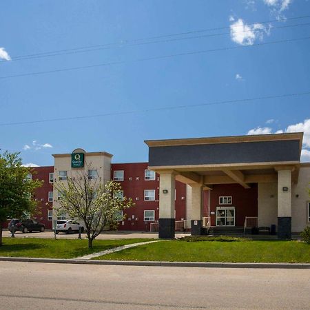 Quality Inn & Suites Whitecourt Extérieur photo