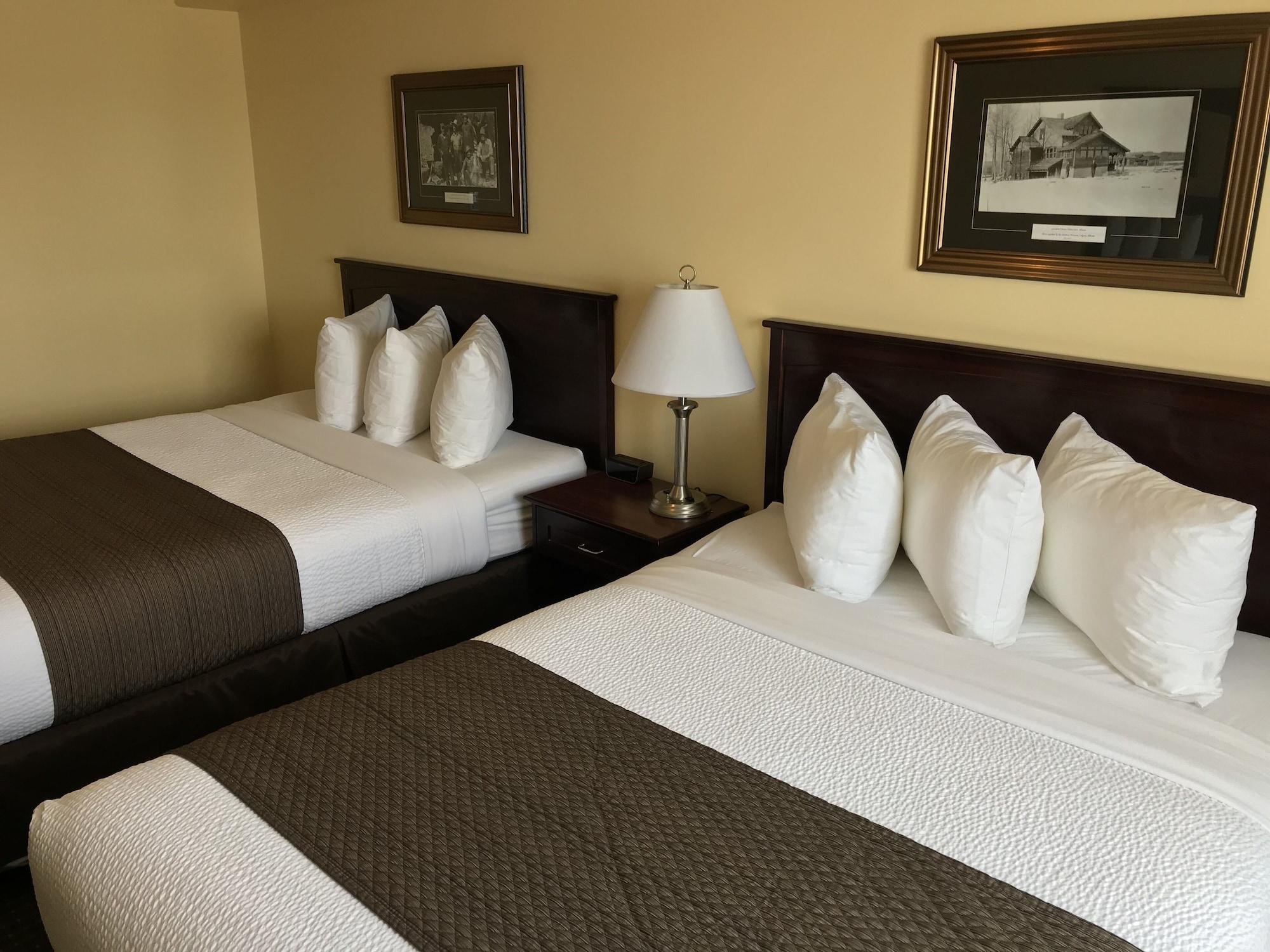 Quality Inn & Suites Whitecourt Extérieur photo