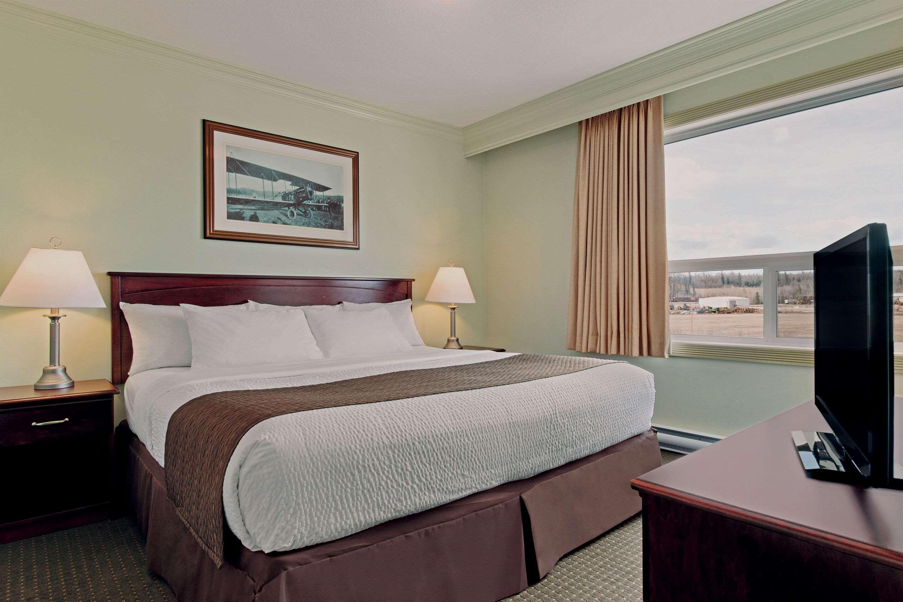 Quality Inn & Suites Whitecourt Extérieur photo