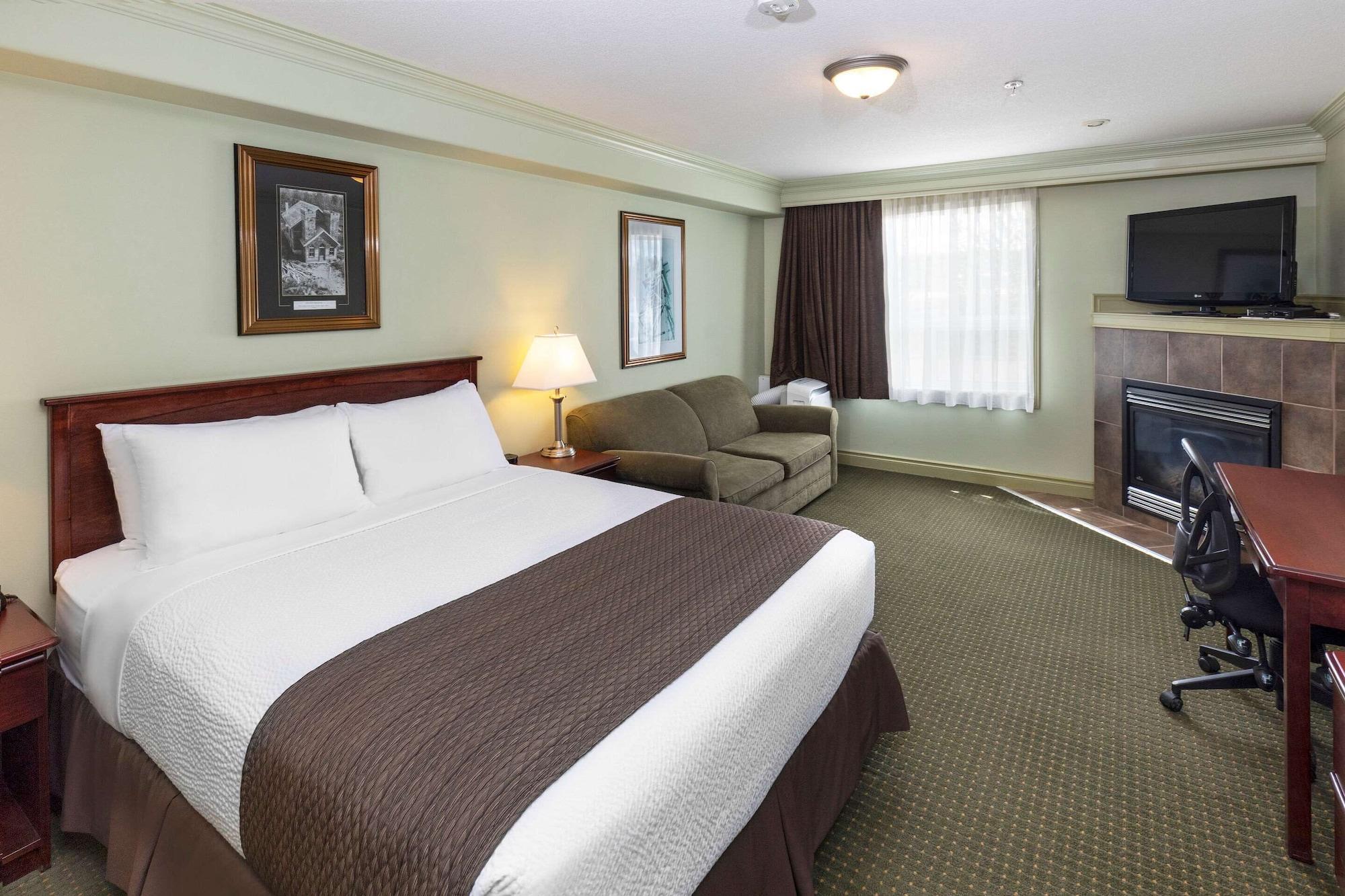 Quality Inn & Suites Whitecourt Extérieur photo